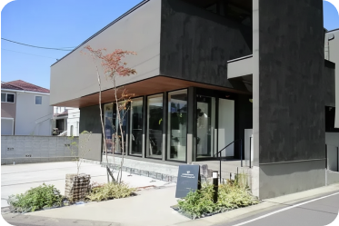 茶屋が坂矯正⻭科外観写真